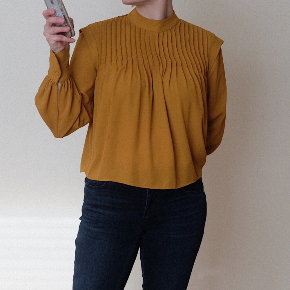 Aritzia Babaton Babydoll Blouse with pleats - caramel